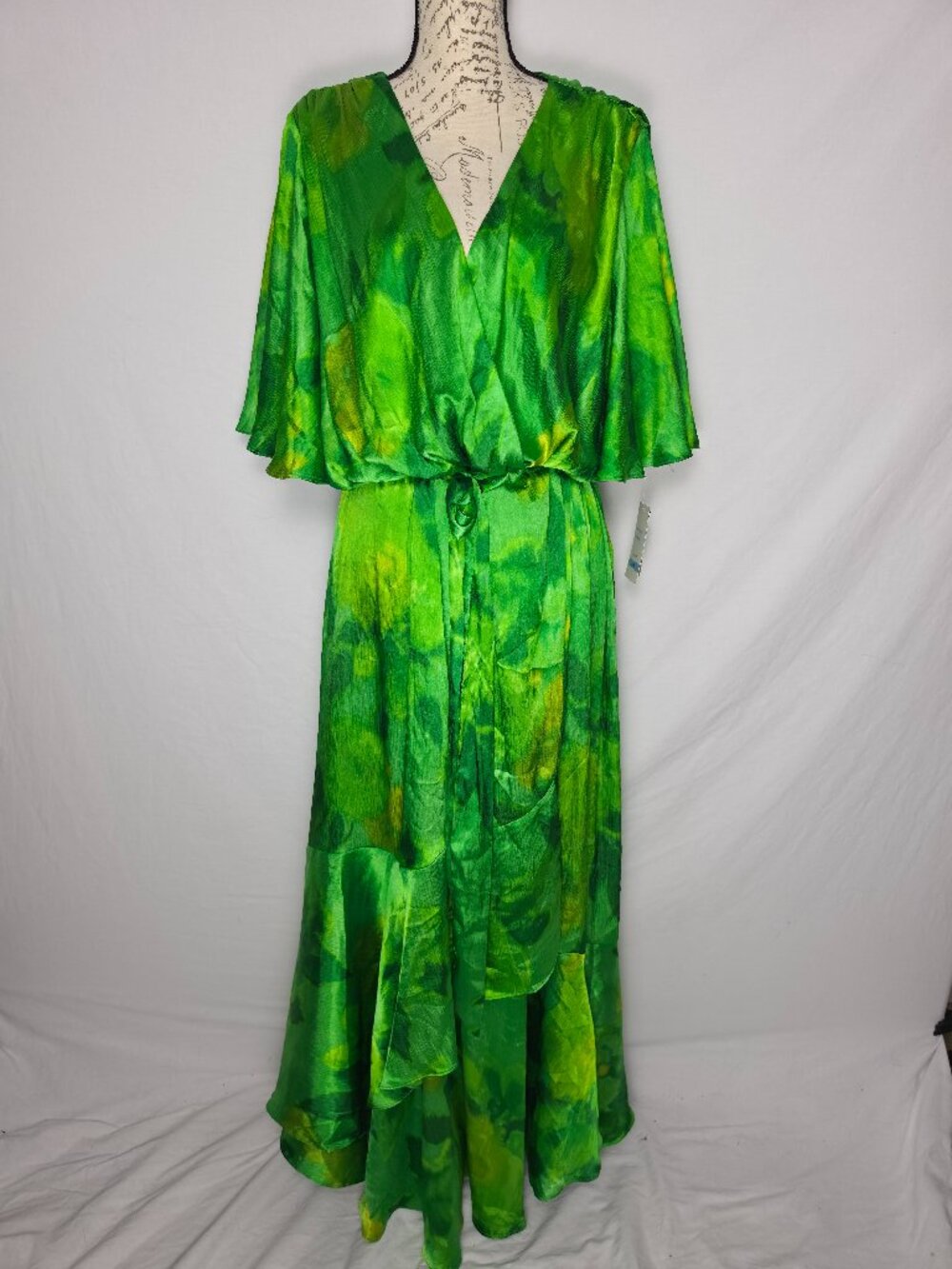Taylor Green Abstract Maxi Dress 20W Flutter Sleeve Ruffle Tie Waist NWT